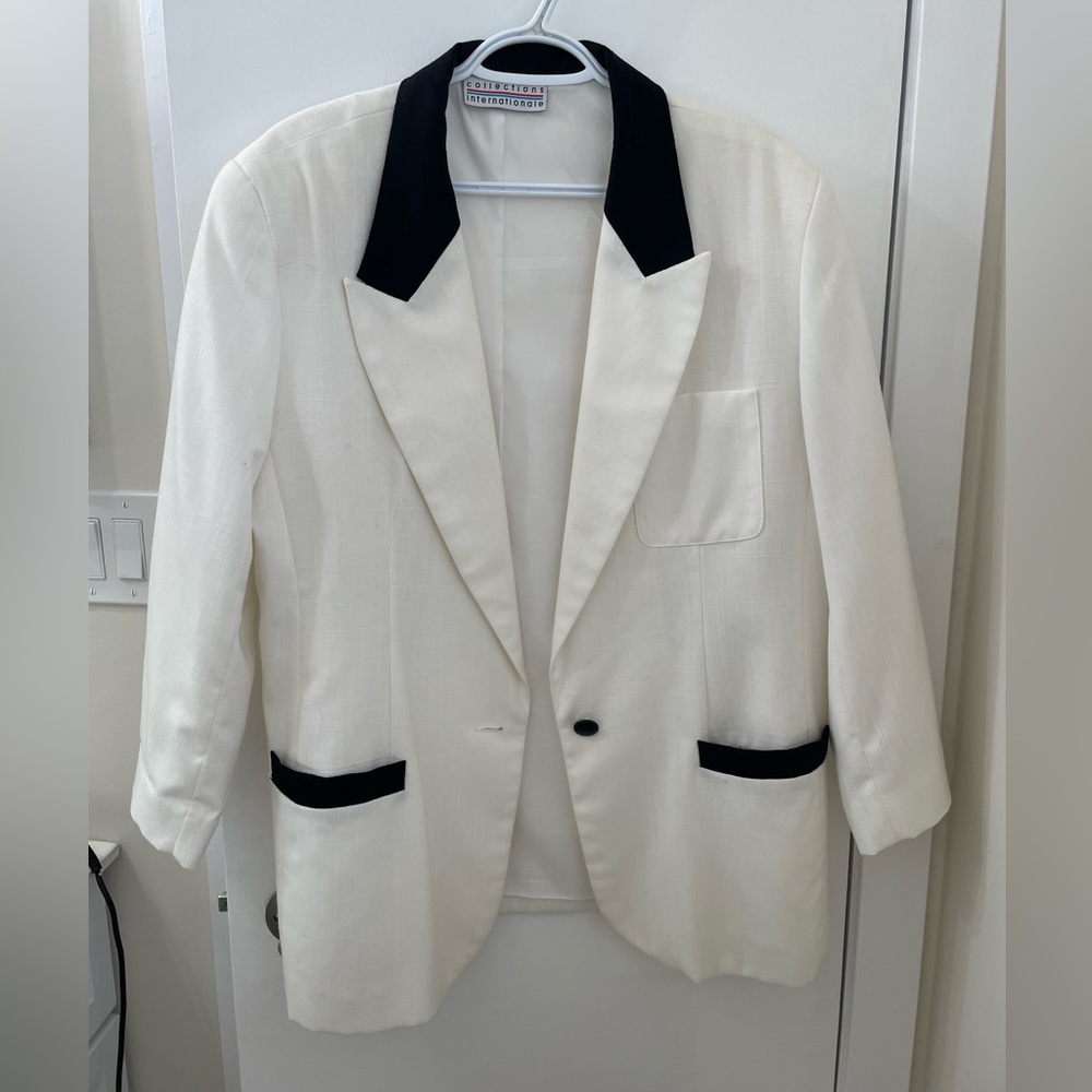 Black and off-white blazer